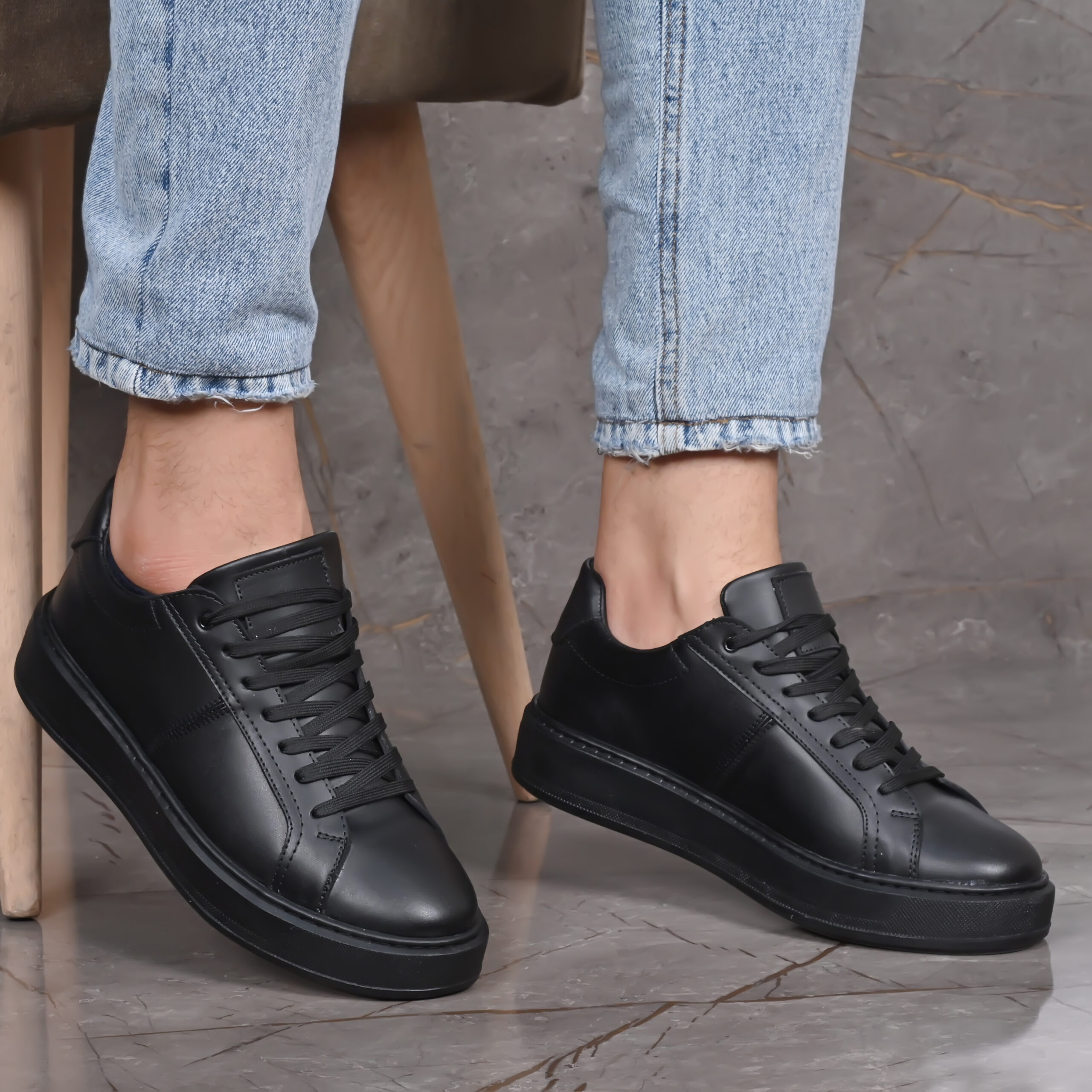 Sneakers Pour Hommes - Réf D9 Noir -
