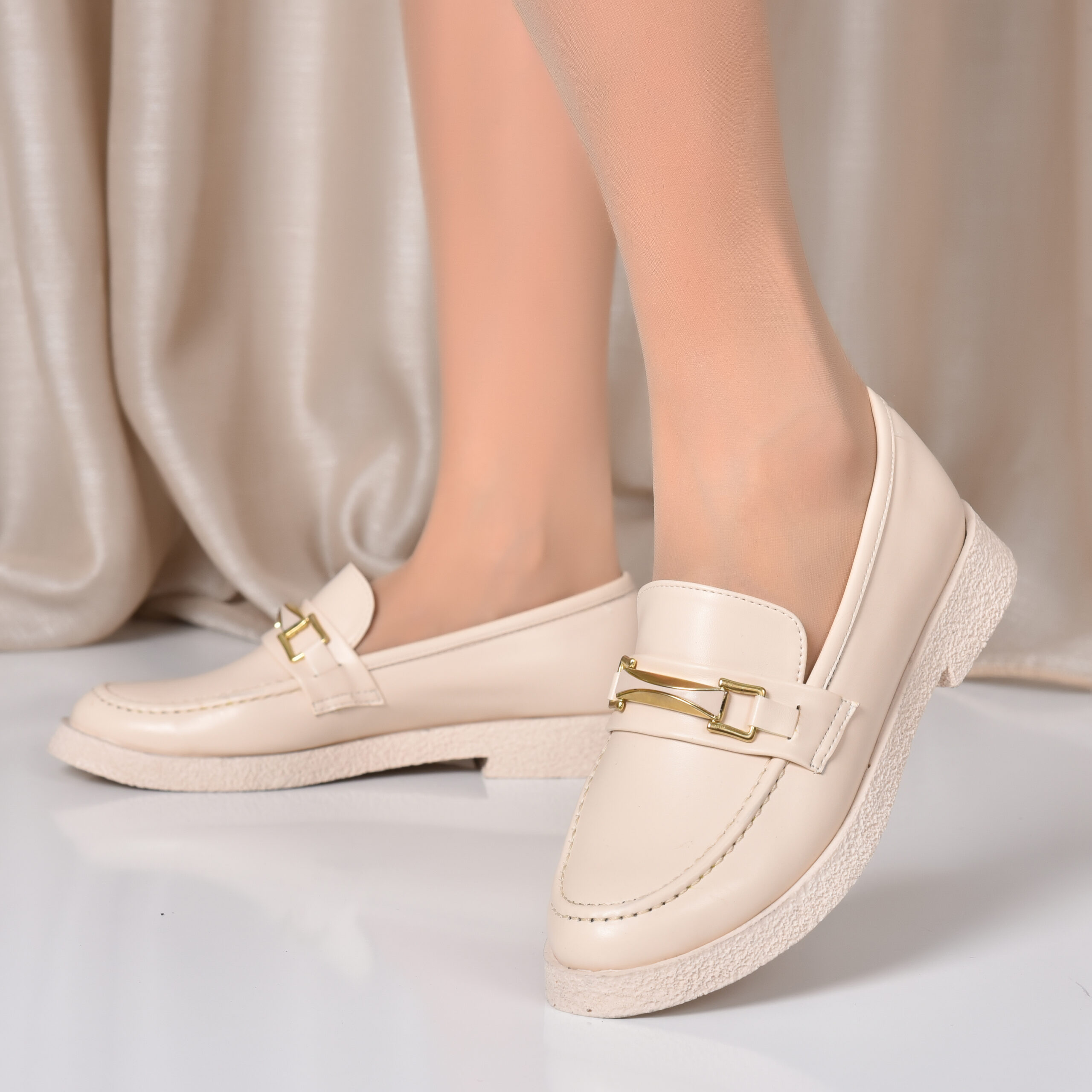 Mocassin Femme beige Réf 90